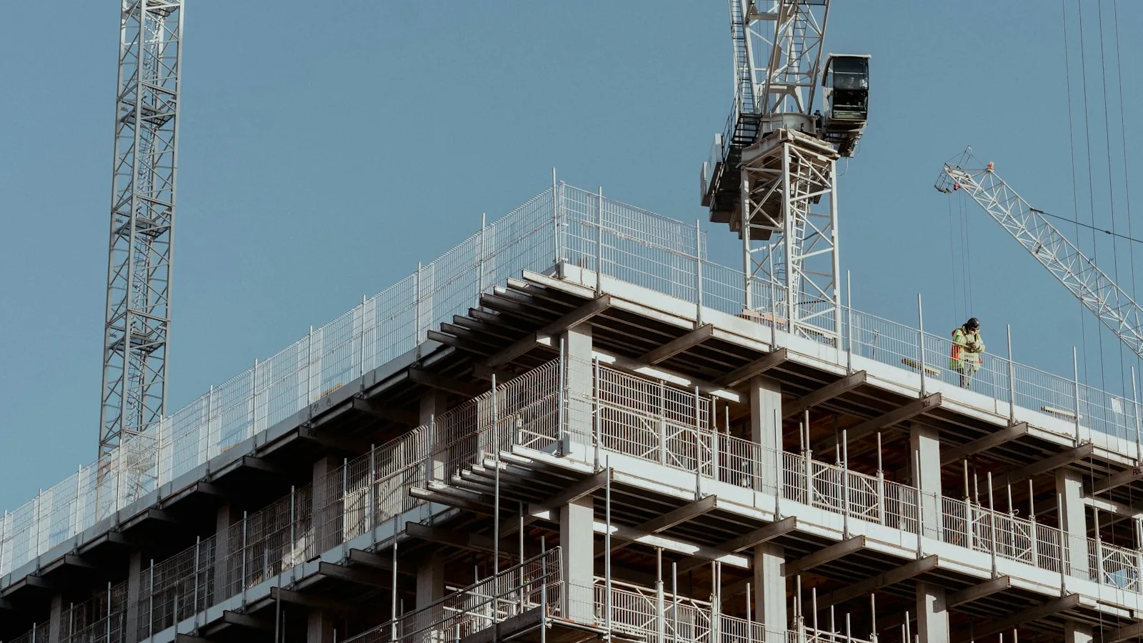 Edificio de departamentos en construcción